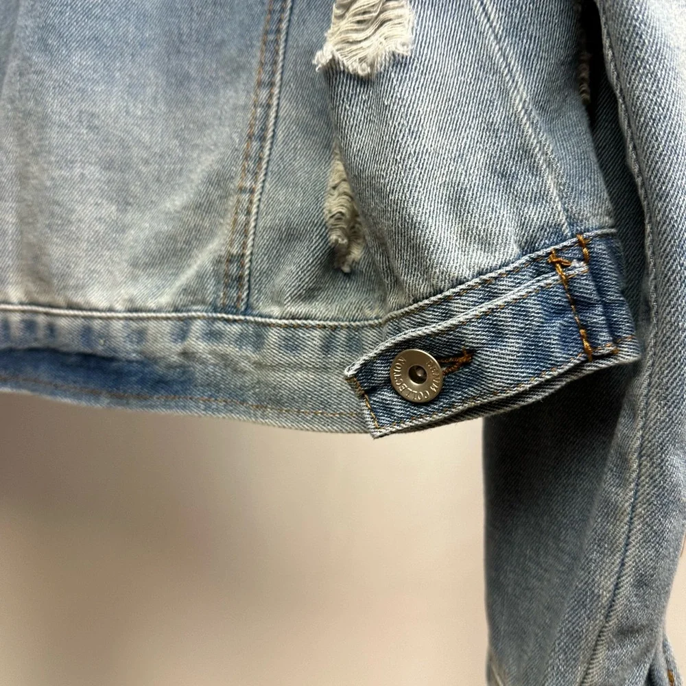 Ci Sono Distressed Light Wash Denim Jacket Women’s XL Casual Layering - Picture 4 of 7